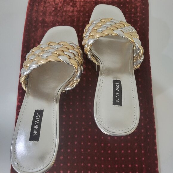Nine West Metallic Silver & Gold Leather Wedge Size 8.5 Sandals NWT - Picture 4 of 10
